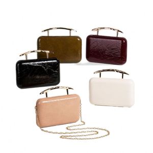Bolsa transversal femenina de alta calidad 2025 con cadena, gran capacidad, ideal para novias, con cierre de cremallera y forro de p - Product Image 1