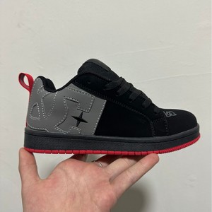 Scarpe da Corsa Classiche Retrò Leggere con Lacci per Uomo e Donna, Stile Sportivo Tinta Unita Traspirante e Confortevole per la Stagione Autunnale - Product Image 3