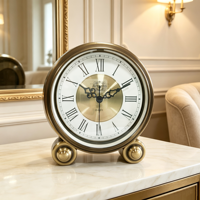 Horloge de table vintage rétro en métal avec lumière LED nocturne, horloge de bureau à chiffres romains pour la chambre à coucher, la table de chevet, la décoration de la maison