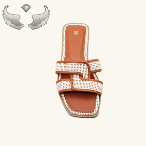 Serie espositiva di scarpe da <span class=keywords><strong>donna</strong></span> di nuovo stile estivo in Stock-<span class=keywords><strong>pantofole</strong></span> da <span class=keywords><strong>donna</strong></span> semplici ed <span class=keywords><strong>eleganti</strong></span> e alla moda - Product Image 6