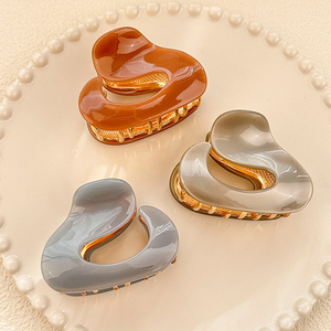 6.2Cm Pháp Cao Cấp Cảm Thấy Tóc Claw <span class=keywords><strong>Clip</strong></span> Phong Cách Mới Claw <span class=keywords><strong>Clip</strong></span> Chất Lượng Cao Thanh Lịch <span class=keywords><strong>V</strong></span>à Sáng Bóng Surfacefashion Tóc <span class=keywords><strong>Clip</strong></span> - Product Image 1