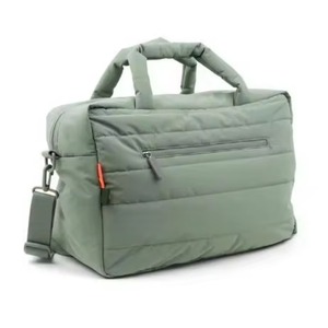 Échantillon Gratuit Sac de Voyage Décontracté Imperméable et Hydrofuge Matelassé avec Logo, Sac Polochon OEM pour Maman, Tapis à Langer Pliable - Product Image 6