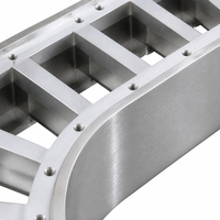 Piste de course en acier inoxydable usinée sur mesure par CNC avec fentes ouvertes pour pièces de cadre de stator de machines OEM, finition brossée
