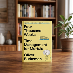 Cuatro mil semanas de Oliver Burkeman, libro en inglés de bolsillo, libro sobre autoaprendizaje, concentración y planificación de la vida - Product Image 1