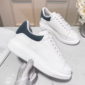 Chaussures décontractées de luxe pour hommes, chaussures de course en plein air à semelle épaisse, chaussures de skateboard, chaussures plates de marche lente, chaussures blanches tendance, baskets - Product Image 3