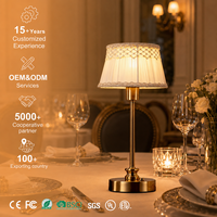 Nouvelle lampe de table en tissu rétro personnalisée de style chinois, alimentée par batterie, rechargeable, pour la chambre à coucher, utilisation au chevet