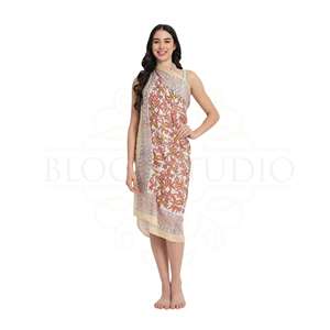 Pareo de algodón con estampado a mano en arena color melocotón oxidado para mujer, ligero, para cubrir el bikini, ideal para la playa y resorts de verano. - Product Image 2