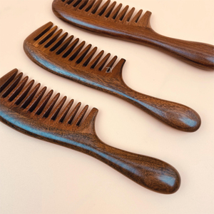 Peigne à cheveux en bois naturel écologique avec logo personnalisé, durable, confortable, peigne chaud à dents larges, manche pour massage du cuir chevelier, <span class=keywords><strong>salon</strong></span> - Product Image 3