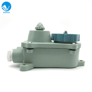 Prise de courant marine RSIL2-22 avec 3 prises AC, verrouillage mécanique IEC, prise PVC, tension nominale 125V, compatible avec les normes américaines et chinoises - Product Image 2