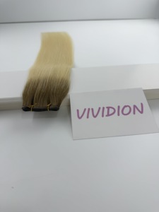 #   613 #   <span class=keywords><strong>Capelli</strong></span> Umani Russi 60% Biondi Platino Scintillanti con Trama Invisibile Genius Weft, Ondulati, Lussuosi, Facili da Mantenere, Remy, 30 Pollici - Product Image 2