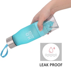 Idratazione riutilizzabile infusione attiva infusore <span class=keywords><strong>per</strong></span> frutta spremiagrumi <span class=keywords><strong>tazza</strong></span> 2 IN 1 bottiglie d'acqua al limone <span class=keywords><strong>per</strong></span> Yoga Pilates - Product Image 2