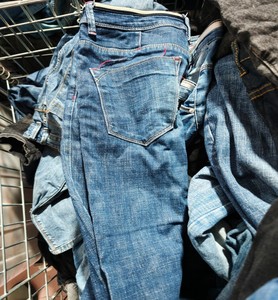 <span class=keywords><strong>Prix</strong></span> bas, vente en gros d'usine : Jeans en denim d'occasion pour hommes, style exquis et personnalisé, pour le campus ou le travail - Product Image 6