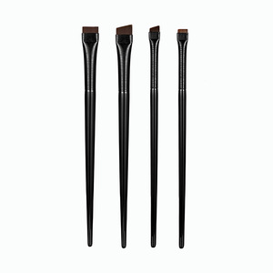 Pincel para Cejas y Delineador de Ojos con Mango de Madera, Punta Plana Angulada Ultrafina, Herramienta Profesional para Maquillaje de Ojos - Product Image 1