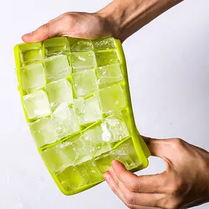 Factory Customized Wholesale BPA Free Mini Ice Cube Tray Silicone Ice Cube Trays With Lids Ice Cube Molds