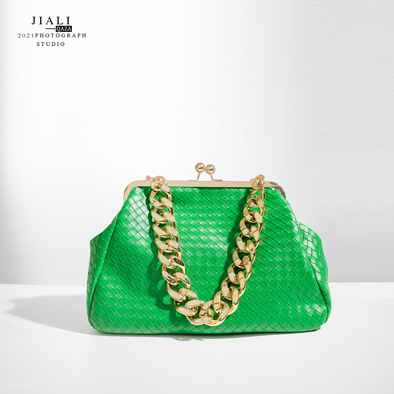 ZD31, оптовая продажа, Лучшая цена, модная сумка через плечо из ткани с зажимом, с цепочкой и фурнитурой, Сумки из искусственной кожи