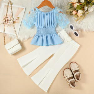 Set Estivo Tre Pezzi per Ragazze Europee e Americane: Top con Maniche a Sbuffo in Rete, Pantaloni a Trombetta Tinta Unita e Cintura - Product Image 5