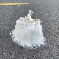 Sac à bandoulière en fausse fourrure pour femme, sac fourre-tout tendance en peluche moelleuse, sac à main en fourrure avec poignée, Libi Quatre Saisons