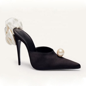 Sandales élégantes pour femmes, grande taille 45, à fleurs 3D et perles, en microfibre, à talons aiguilles fins, mules à coupe large - Product Image 3