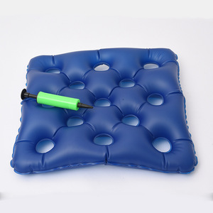 Coussin de siège gonflable carré en tissu TPU anti-escarres pour personnes âgées, utilisation en fauteuil roulant avec pompe - Product Image 1