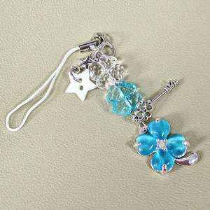 Lucky Leaf Téléphone Charmes Pendentif Mignon Porte-clés Cas pour <span class=keywords><strong>iPhone</strong></span> 15 Samsung Cartable Livres CCD Caméra Ins Corée Rose Vert - Product Image 1