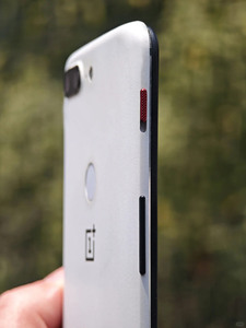 OnePlus 5T มือสอง ปลดล็อคแล้ว ความจุ 6+64GB หรือ 8+128GB โทรศัพท์มือถือ 5G ระบบ Android - Product Image 6
