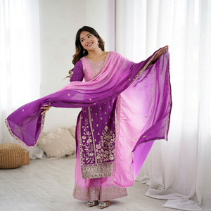 Conjunto Tradicional de Salwar Kameez y Palazzo para Mujer, en Seda Chinon Sombreada de Gujarat, de Secado Rápido, en Morado y Rosa Degradado, Bordado, con Dupatta - Product Image 1