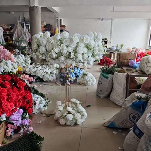 Vente flash - <span class=keywords><strong>Centre</strong></span> <span class=keywords><strong>de</strong></span> <span class=keywords><strong>table</strong></span> floral en soie rouge pour mariage, grande boule <span class=keywords><strong>de</strong></span> fleurs artificielles pour la décoration <span class=keywords><strong>de</strong></span> fête et d'événements - Product Image 3
