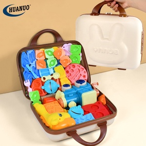2024 enfants semblant Simulation jouer pâte jouets <span class=keywords><strong>3</strong></span> <span class=keywords><strong>en</strong></span> <span class=keywords><strong>1</strong></span> luxe 62 pièces Train Machine nouilles ensemble bricolage couleur <span class=keywords><strong>argile</strong></span> Kits d'outils avec boîte - Product Image 2