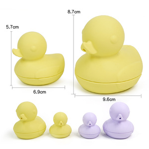 Thân Thiện Với Môi Tùy Chỉnh Miễn Phí BPA Động Vật Hoạt Hình Đồ Chơi Tắm Cho Trẻ Em Silicone Vịt Bồn Tắm Nước Tắm Trẻ Em Tắm Đồ Chơi - Product Image 5