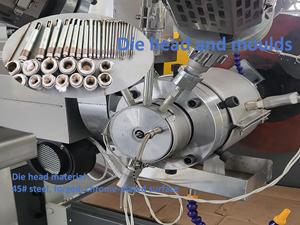 <span class=keywords><strong>Manguera</strong></span> reforzada de alambre de acero de Pvc suave completamente automática, <span class=keywords><strong>manguera</strong></span> de agua, máquina de extrusión, extrusora, tubería de jardín de plástico - Product Image 3