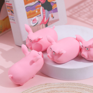 ของเล่นบีบรูปหมูน่ารักแบบขายส่ง ของเล่นบีบสควิชชี่สำหรับเด็ก ของเล่นบีบแก้เครียด มีเสียง นุ่ม ทำจากยาง ขนาดเล็ก - Product Image 4