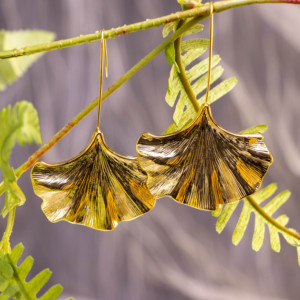 Boucles d'oreilles en alliage de cuivre plaqué argent, style bohème rétro simple, feuille de ginkgo au crochet, design irrégulier exagéré, pour femmes - Product Image 2