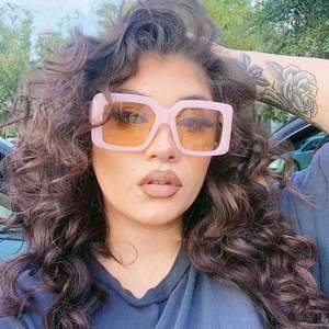 Gafas de Sol Retro de Moda 2021 con Degradado, Montura Grande, Protección UV400, Gafas de Sol Cuadradas Extra Grandes para Mujer - Product Image 2