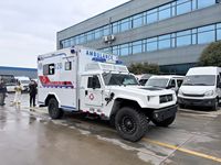Ambulance tout-terrain 4x4 Dongfeng Warrior de Chine, véhicule de secours médical entièrement équipé avec unité de soins intensifs, camion lourd à vendre