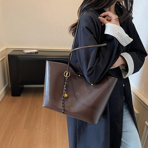 Tas Selempang Wanita Maillard 2025 Model Terbaru Fashion Retro Serbaguna Kapasitas Besar Tas Tote PU Penutup Ritsleting Poliester - Product Image 3