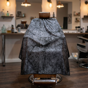 Cape de barbier unisexe en polyester, personnalisée, imprimée par sublimation, motif camouflage, durable, imperméable, avec détection de métal, pour coiffeurs - Product Image 3