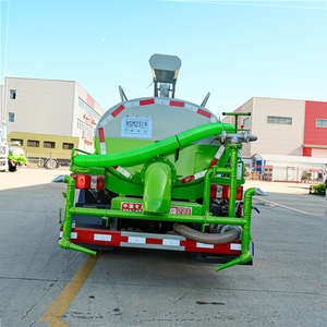Camion d'assainissement à transmission manuelle 3-6 m³ de fabrication chinoise, utilisé avec un nettoyeur de canalisations à jet sous vide et un réservoir d'aspiration - Product Image 4