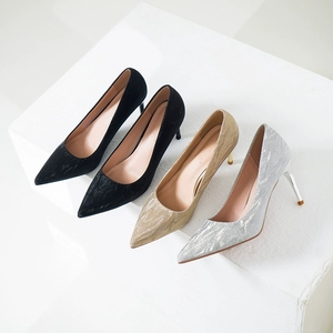 Escarpins noirs à bout pointu et talon aiguille, à enfiler, pour femme, toutes saisons, tendance mode - Product Image 4