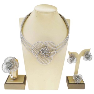 Yulaili - Juego <span class=keywords><strong>de</strong></span> Joyas para Mujer con Diseño <span class=keywords><strong>de</strong></span> Beso y Abrazo, Estilo Dubái, con Pedrería, Chapado en Oro, para Bodas y Fiestas - Product Image 3
