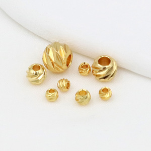 Cuentas espaciadoras de cobre chapadas en oro de 18 quilates con corte diagonal para la fabricación de pulseras, tamaño pequeño, patrón redondo de sarga. - Product Image 4