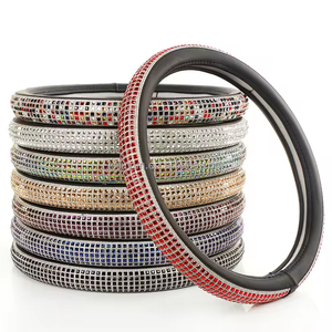 Venta al por mayor de fábrica, cubierta completa para <span class=keywords><strong>mujer</strong></span>, brillo brillante, cubierta para <span class=keywords><strong>volante</strong></span> de coche <span class=keywords><strong>con</strong></span> diamantes brillantes <span class=keywords><strong>con</strong></span> piedras Rojas negras - Product Image 6