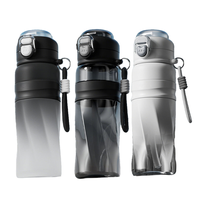 Bouteille d'eau sport premium 34oz en Tritan de qualité alimentaire, avec pulvérisateur rafraîchissant Nano, ouverture à une touche, double mode de consommation, sangle tressée, logo personnalisé, vente en gros
