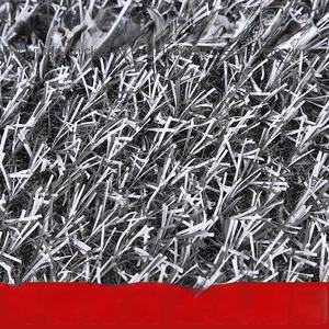 Césped Artificial Gris de Alta Calidad para Cercas, Venta al por Mayor de Fábrica, Altura de Pelo de 1.5 cm, Material de Polipropileno, Duradero y Fácil de Instalar - Product Image 5