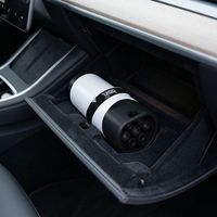 Adaptateur EV portable 32A 7kW GB/T vers J1772 avec affichage LED de la puissance, moniteur numérique de charge de véhicule électrique, usine OEM ODM