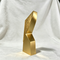 Trophée personnalisé en métal doré sablé et gravé au laser, design géométrique moderne, souvenir pour cérémonie d'entreprise, événement sportif