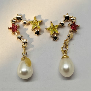 Boucles d'oreilles en forme de cœur en perles d'eau douce, boucles d'oreilles en perles multicolores, design féminin de niche, boucles d'oreilles pendantes en perles de couleur naturelle - Product Image 1