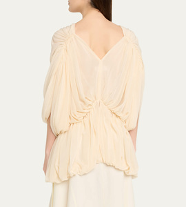 Elegante Blusa in Chiffon Drappeggiato con Maniche a Mantella - Top Fluido con Scollo a V e Orlo Asimmetrico Arricciato per Donna, Ideale per Feste ed Eventi Serali - Product Image 4