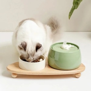 Bebedero de Agua para Gatos de Cerámica de 1.3L con Soporte de Madera de <span class=keywords><strong>Roble</strong></span>, Seguro contra Quemaduras en Seco, con Múltiples Filtros, Silencioso - Product Image 4
