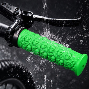 Poignées de vélo Single Lock Skull, poignées de guidon de VTT en TPE souple anti-vibration avec pince en aluminium pour guidon de vélo de 22,2 mm - Product Image 5