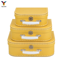 Boîte cadeau en carton couleur unie et valise vintage en papier avec poignée métallique, boîte de rangement décorative